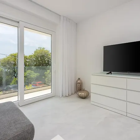 Amarie 2 Apartment Dramalj