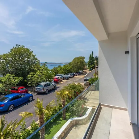 Apartment Amarie 2 *